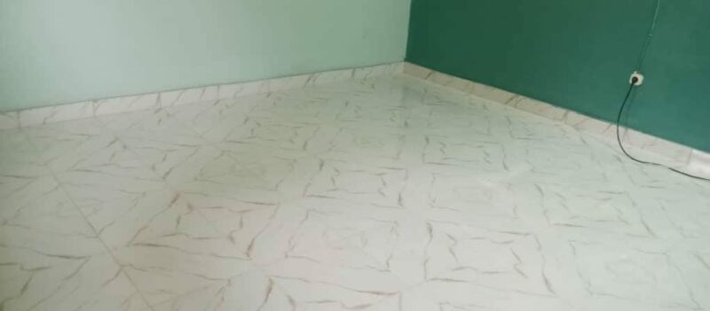 Service professionnel de carrelage sur mesure à vôtre service sur Songon