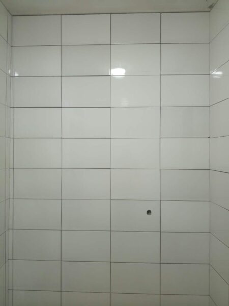 Service professionnel de carrelage sur mesure à vôtre service sur Songon