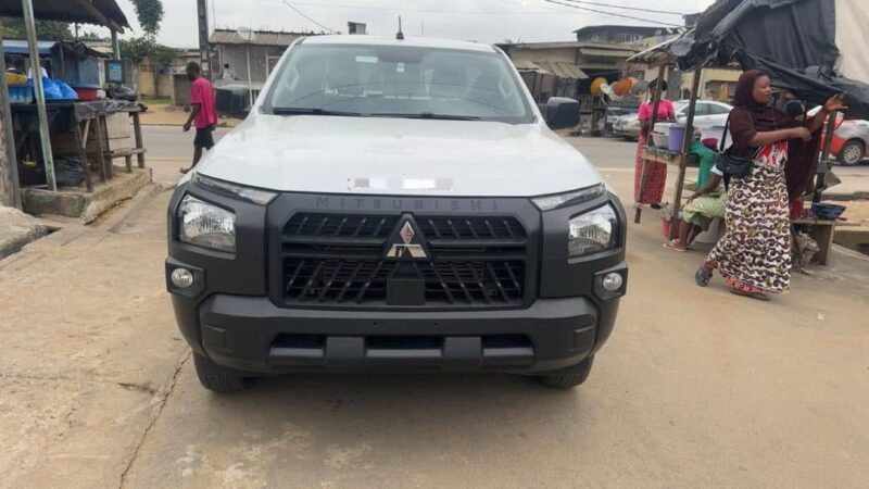 Location de véhicule 4X4 Mitsubishi sur Abidjan