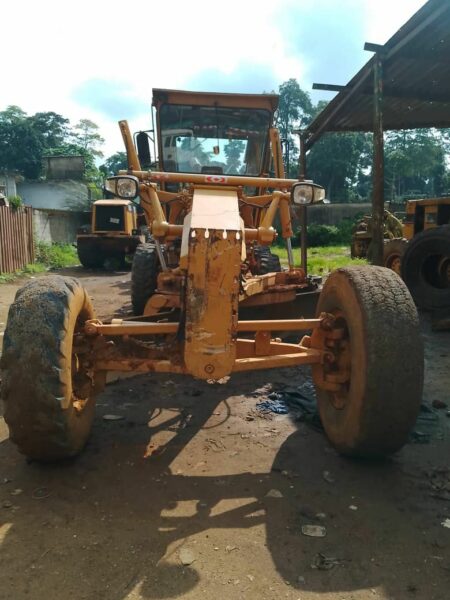 Location de niveleuse sur Abidjan
