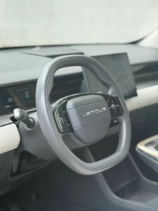 Location d'un SUV Jetour sur Abidjan