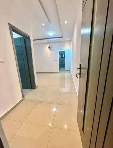 Location d'un appartement 2 pièce haut standing sur M'badon