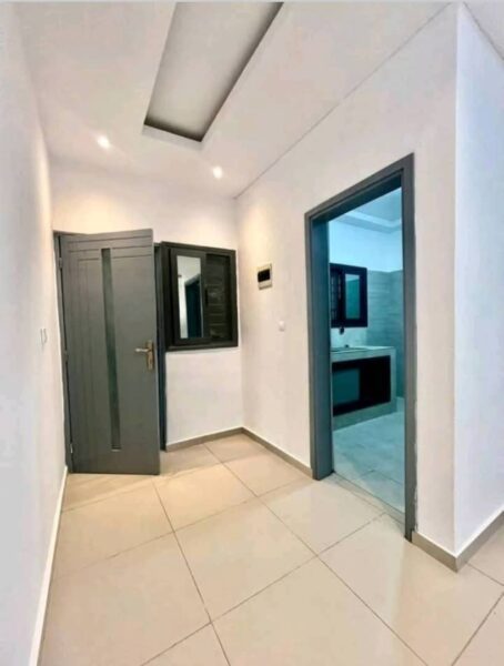 Location d'un appartement 2 pièce haut standing sur M'badon