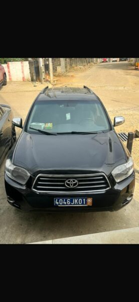 Location de SUV Toyota RAV4 sur Abidjan