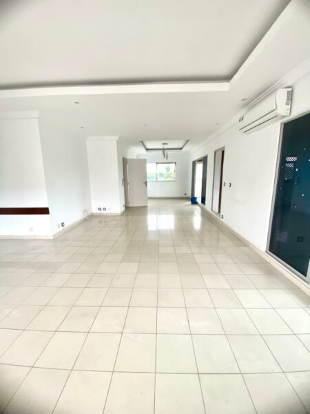 Location d'un appartement de 4 pièces sur Marcory