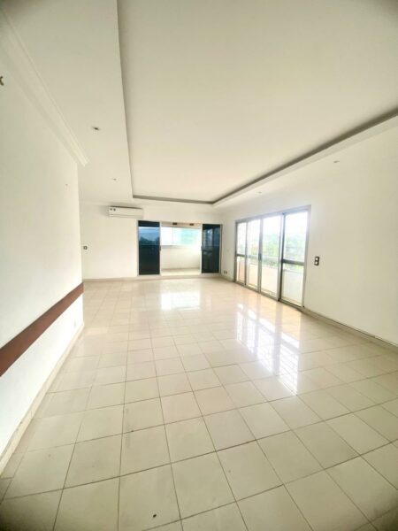 Location d'un appartement de 4 pièces sur Marcory