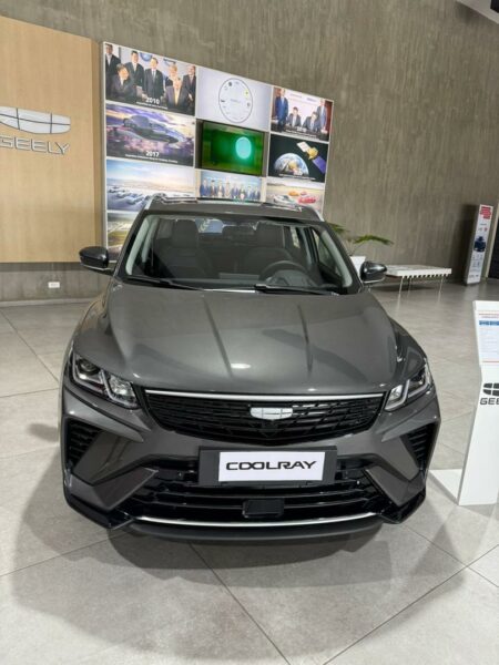 Location d'un SUV Geely sur Abidjan