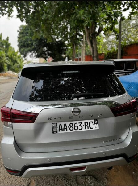 Location d'une Nissan X-Terra Platinum