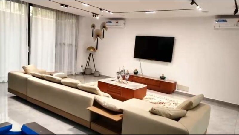 Location d'une Villa Triplex de haut standing sur M'badon