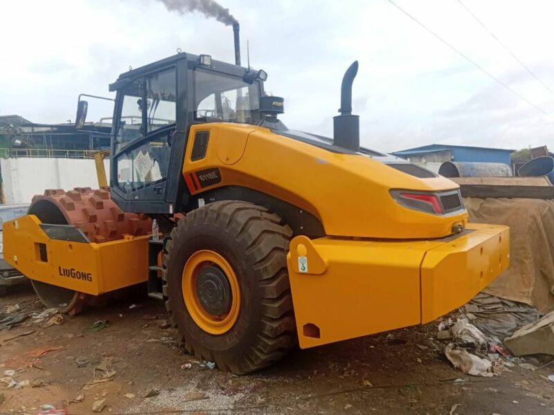 Location de compacteur à pied de biche sur Abidjan