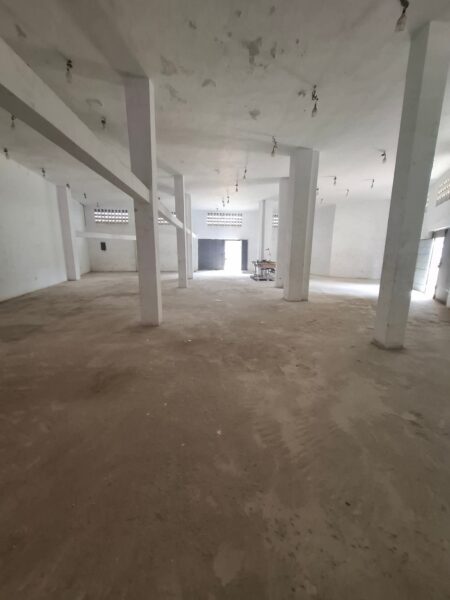 Location d'entrepôt sur Abidjan