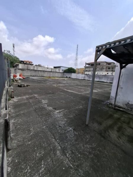 Location d'entrepôt sur Abidjan