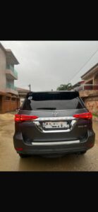 Location d'un véhicule Toyota Fortuner sur Abidjan