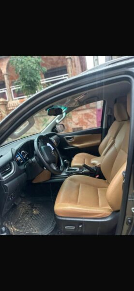 Location d'un véhicule Toyota Fortuner sur Abidjan