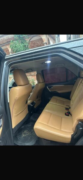 Location d'un véhicule Toyota Fortuner sur Abidjan