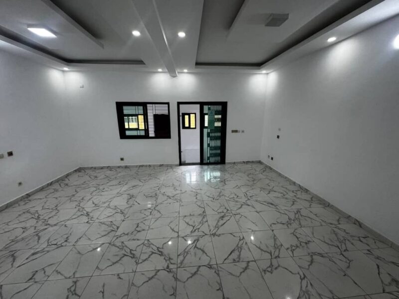 Location d'un Duplex 4 pièces sur Attoban