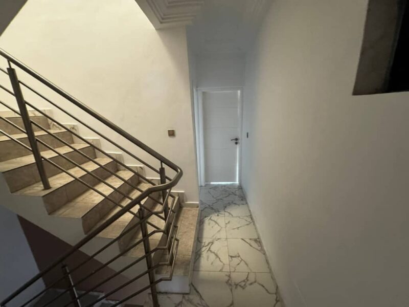 Location d'un Duplex 4 pièces sur Attoban