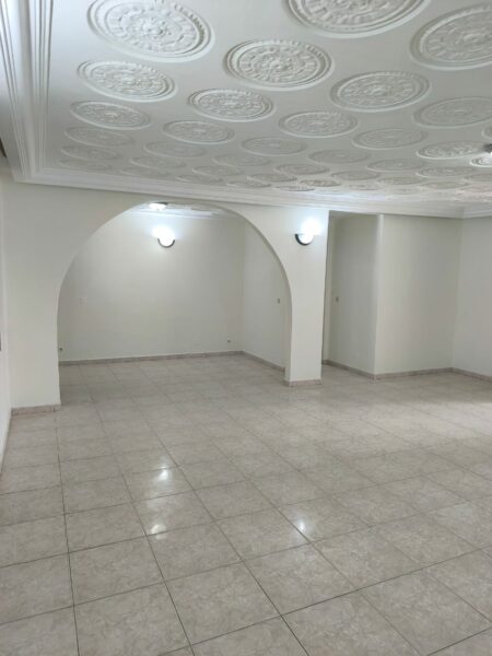 Location de Villa basse de 4 pièces avec deux dépendances