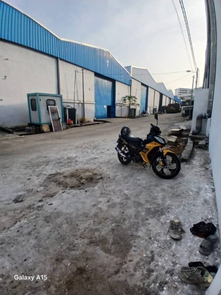 Location d'entrepôt sur Abidjan