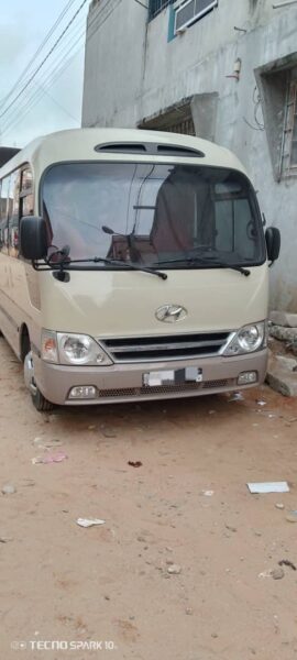 Location de Mini Bus Hyundai sur Abidjan