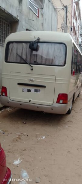 Location de Mini Bus Hyundai sur Abidjan