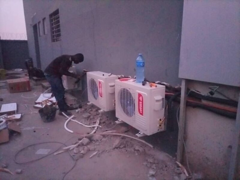 Installateur professionnel de climatiseur à vôtre service