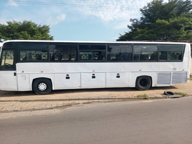 Location de car non climatisé sur Abidjan