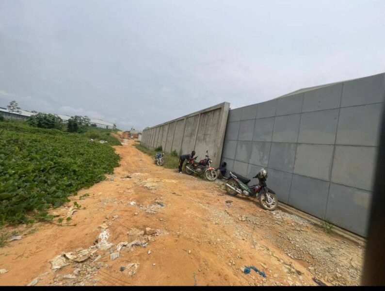 Location d'entrepôt sur Abidjan