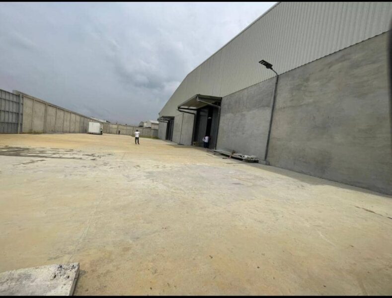 Location d'entrepôt sur Abidjan