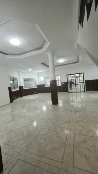 Location de duplex 14 pièces de haut standing sur Abidjan