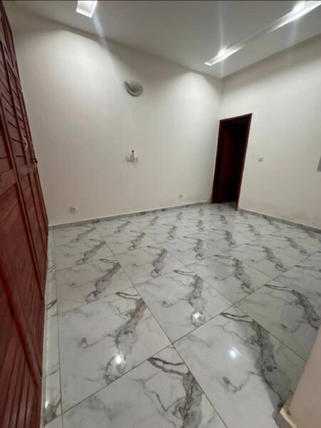 Location d'un appartement de 3 pièces sur Bingerville