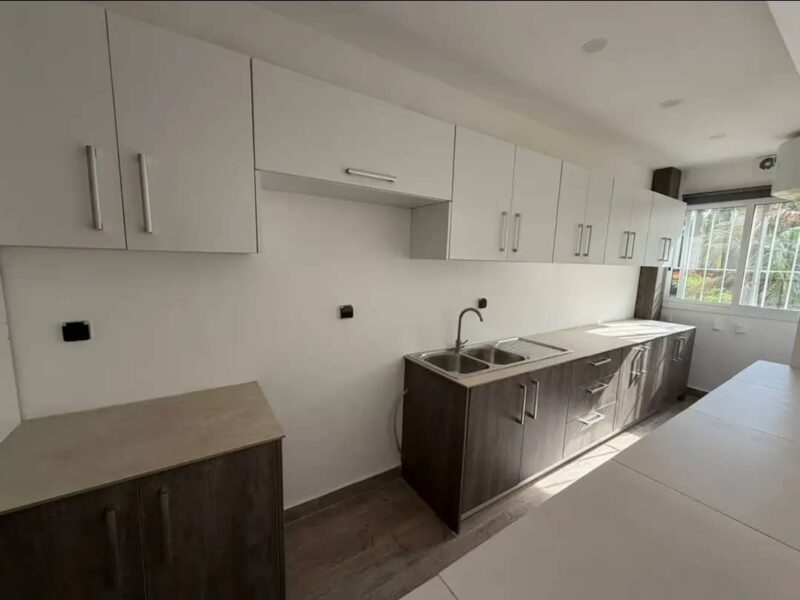 Location d'un appartement de 2 pièces sur Marcory Zone 4