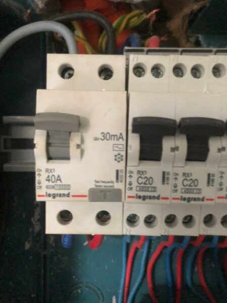 Electricien professionnel à vôtre service