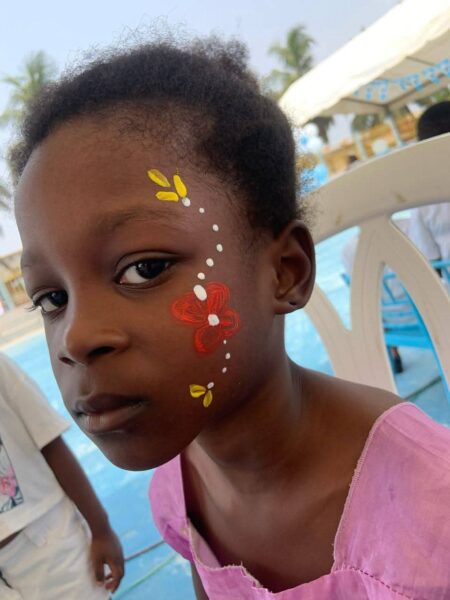 Maquilleur professionnel pour enfants à vôtre service