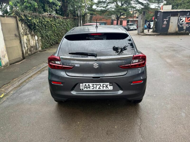 Location de Suzuki Baleno sur Abidjan