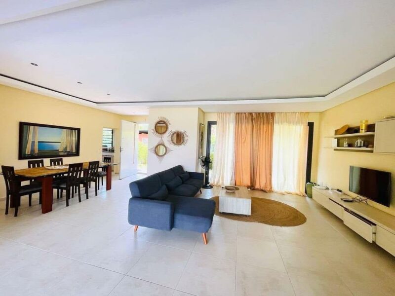 Location d'une villa 4 pièces de haut standing sur Assinie