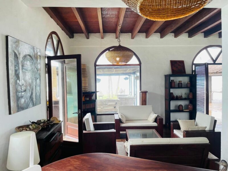 Location d'une superbe villa de 6 pièces sur Assinie