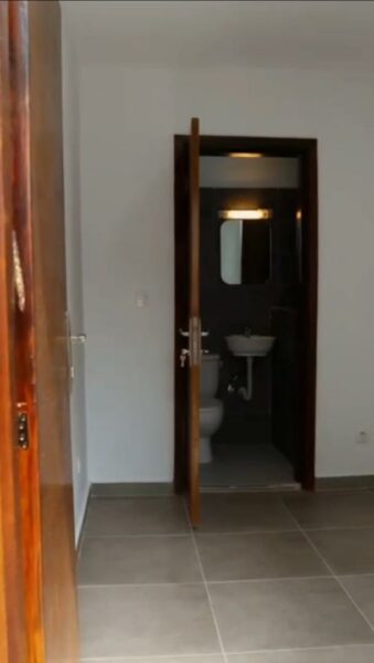 Location d'une Villa 5 pièces sur Cocody