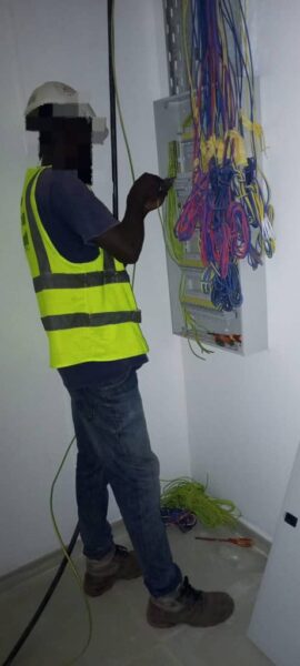 Electricien professionnel à vôtre service