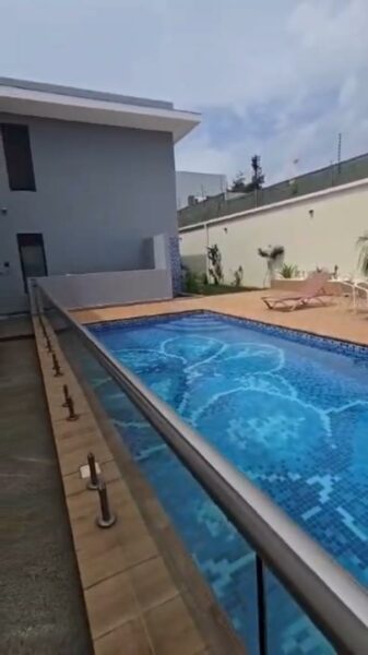 Location d'un appartement de 4 pièces sur Cocody Berverly