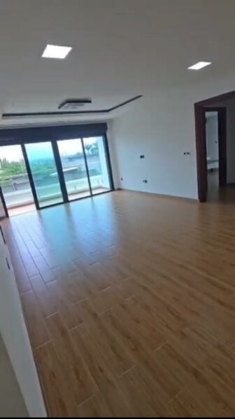 Location d'un appartement de 4 pièces sur Cocody Berverly