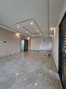 Location d'un appartement de 3 pièces sur Cocody