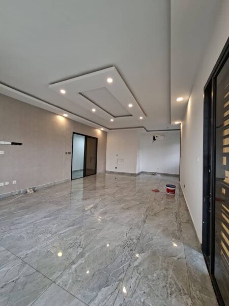 Location d'un appartement de 3 pièces sur Cocody