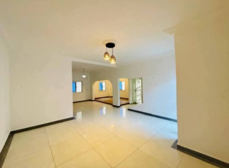 Location d'un duplex de haut standing sur Faya