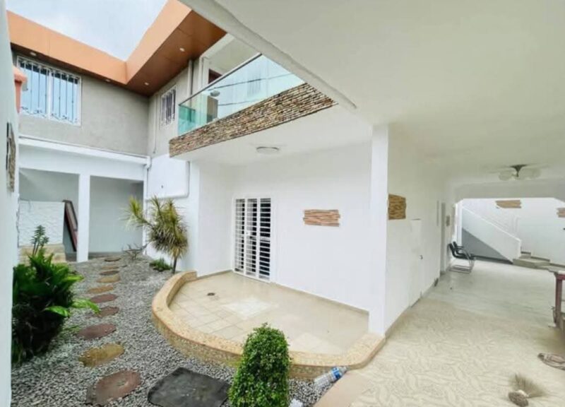 Location d'un duplex de haut standing sur Faya