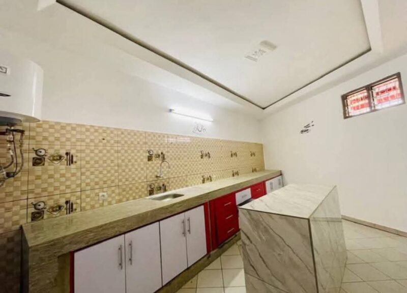 Location d'un duplex de haut standing sur Faya