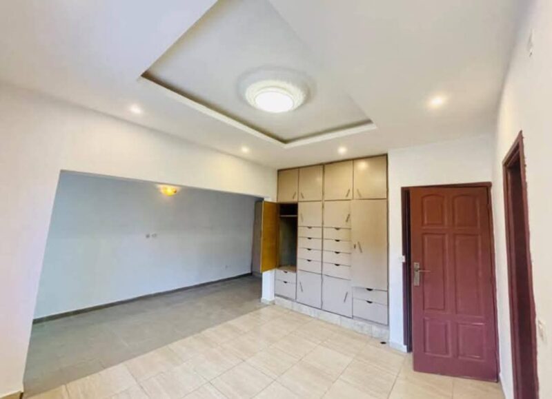 Location d'un duplex de haut standing sur Faya