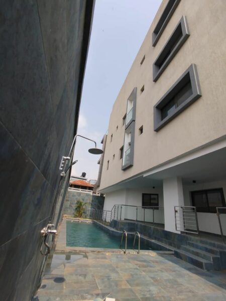 Location d'un appartement de haut standing de 4 pièces sur M'badon