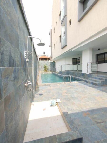 Location d'un appartement de haut standing de 4 pièces sur M'badon