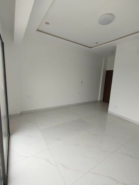 Location d'un appartement de haut standing de 4 pièces sur M'badon